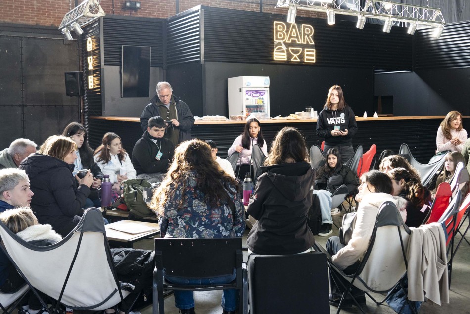 581093 | Festival Spoiler - Galpón 11  - Sec. Cultura y Educación / Silvina La Calamita