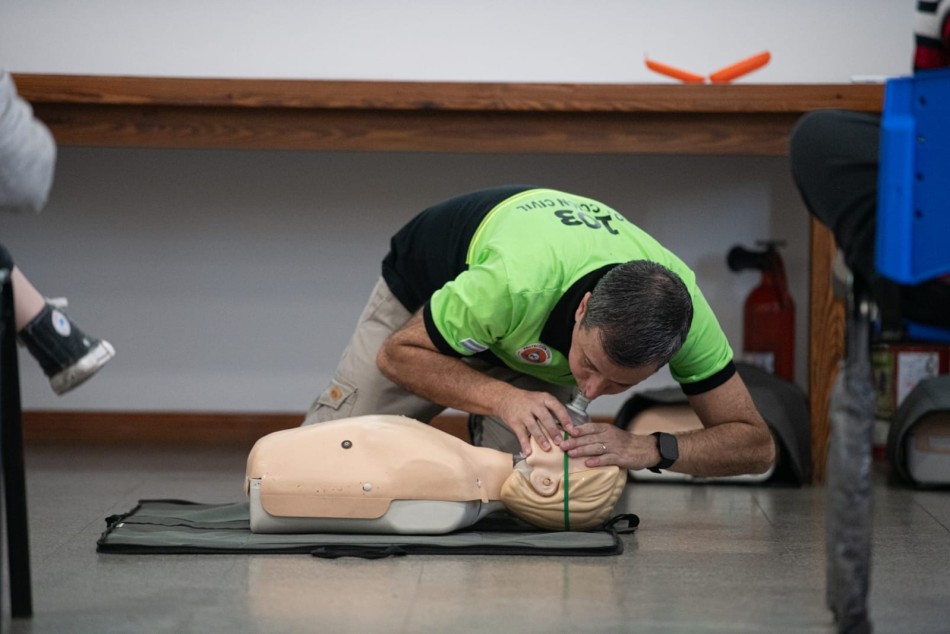 584221 | Curso RCP dictado por la Dirección de Gestión de Riesgos y Protección Civil - Subsecretaría de Comunicación Social (Jonatan Bustos)