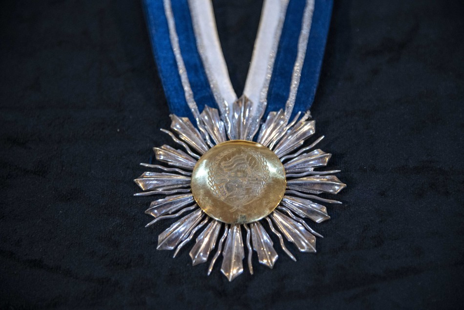 589875 | Entrega Orden del Rosario - Subsecretaría de Comunicación Social (Silvio Moriconi)