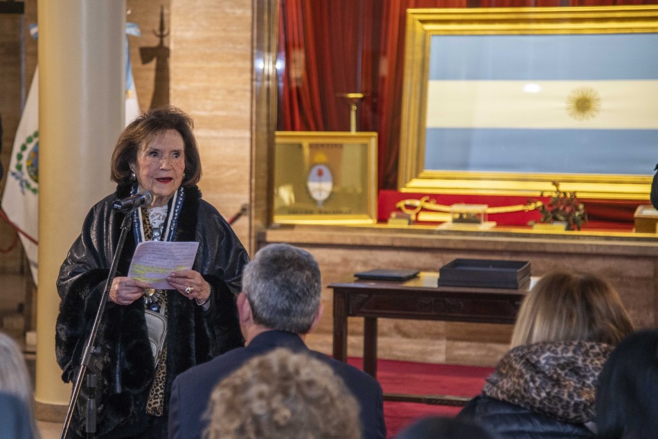 589885 | Entrega Orden del Rosario - Subsecretaría de Comunicación Social (Silvio Moriconi)