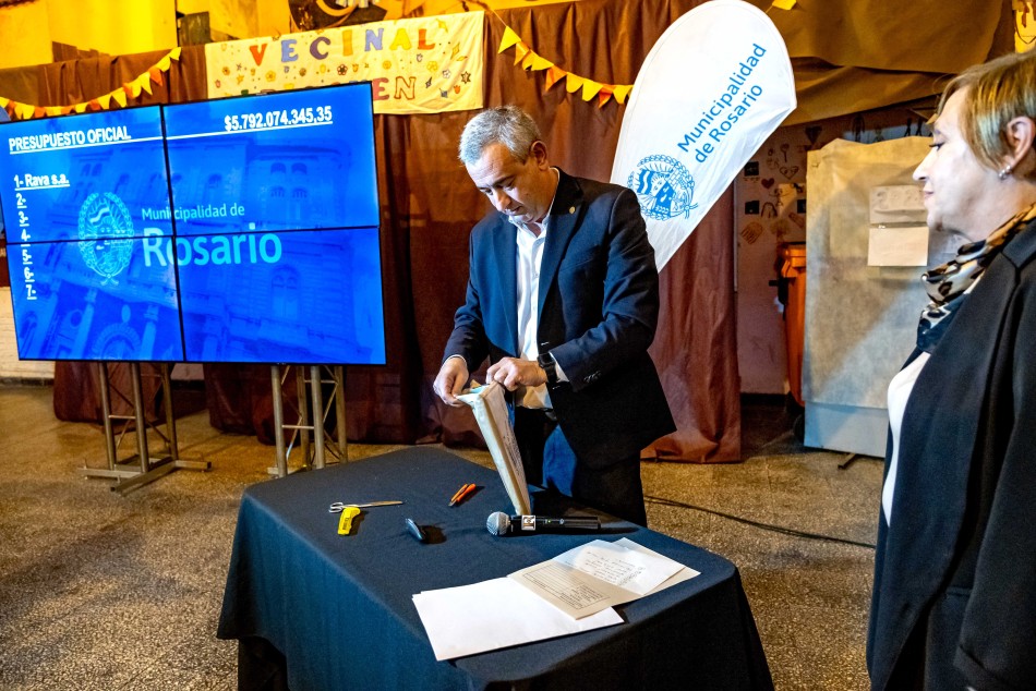 605213 | Apertura Sobres Pavimento Definitivo Irigoyen  - Subsecretaría de Comunicación Social (Marcelo Beltrame)