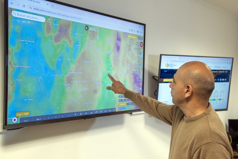 606145 | Conferencia de prensa por trabajos durante la tormenta - Subsecretaría de Comunicación Social (Silvio Moriconi)