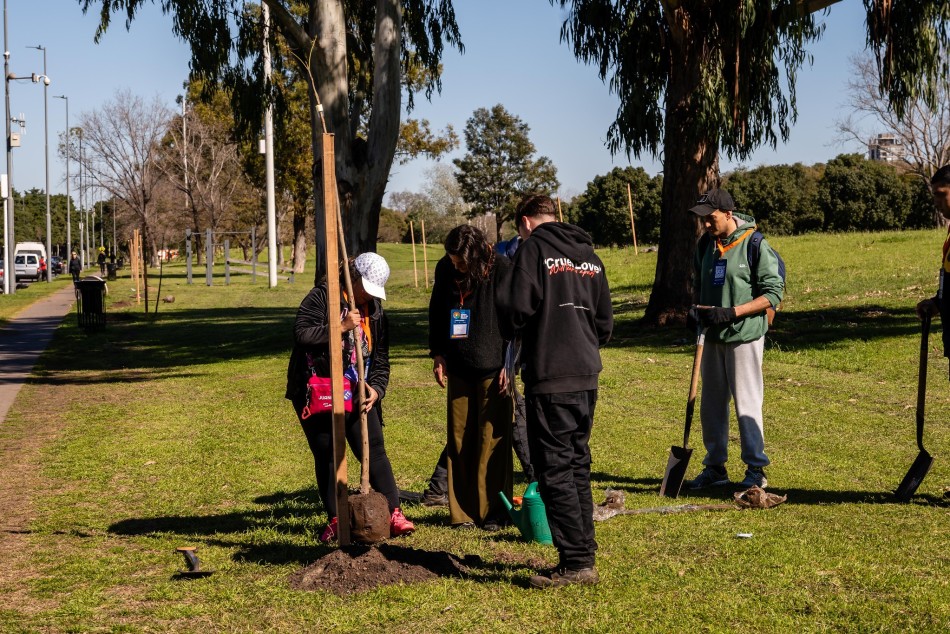 607667 | El municipio plantó 100 árboles junto a voluntarias y voluntarios  - Secretaría de Ambiente y Espacio Público (Juan Pablo Allegue)