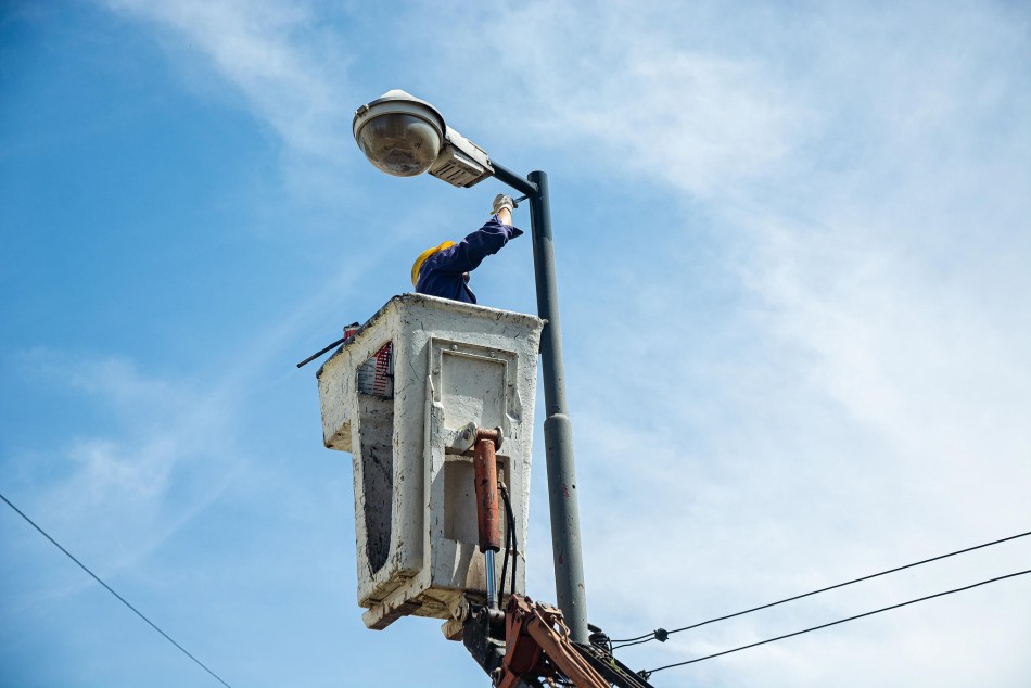 620813 | Comienza a operar el nuevo servicio de mantenimiento del alumbrado  - Municipalidad de Rosario (archivo)